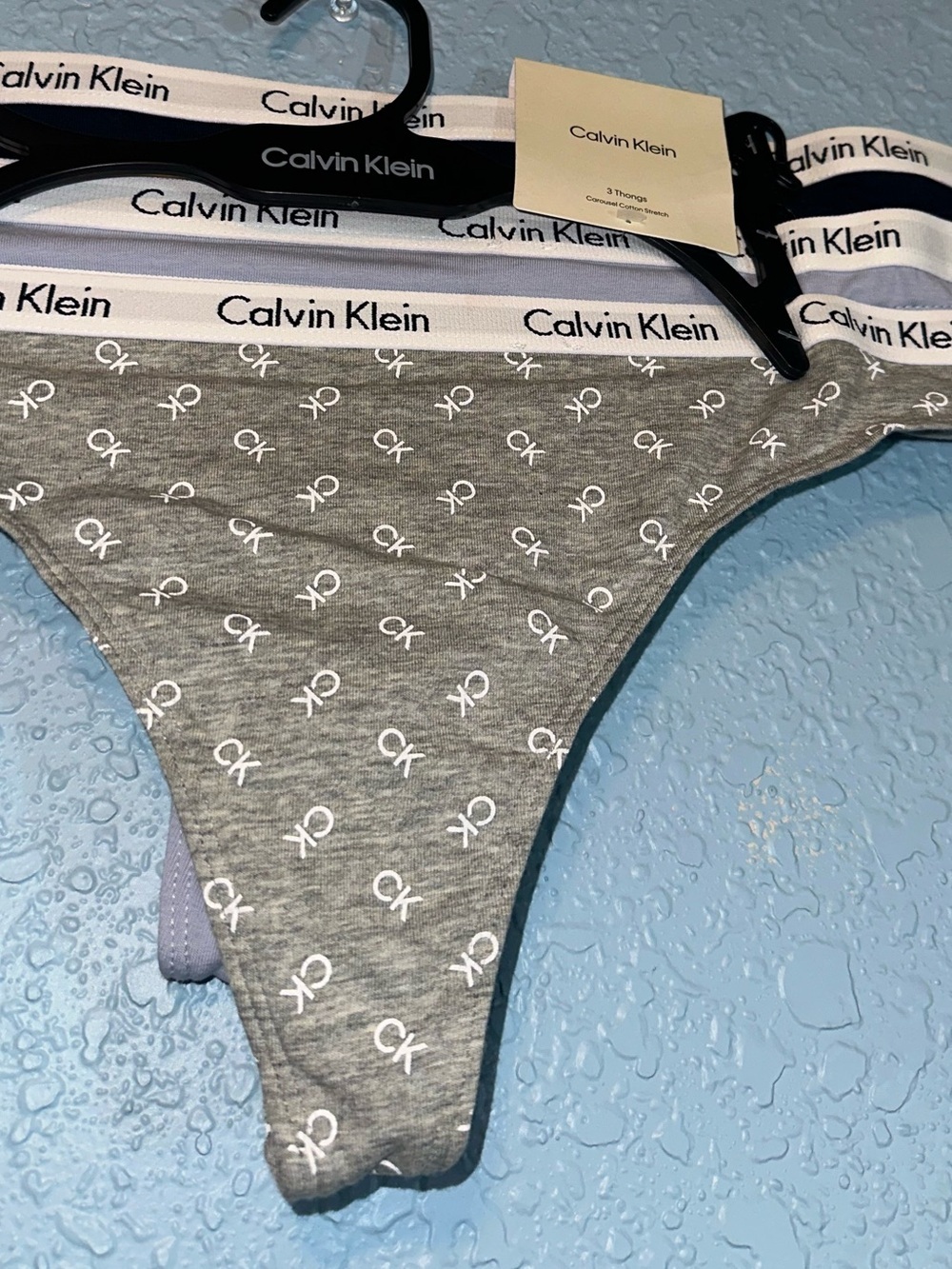 Calvin Klein 3-Pack Thongs  Size L/G